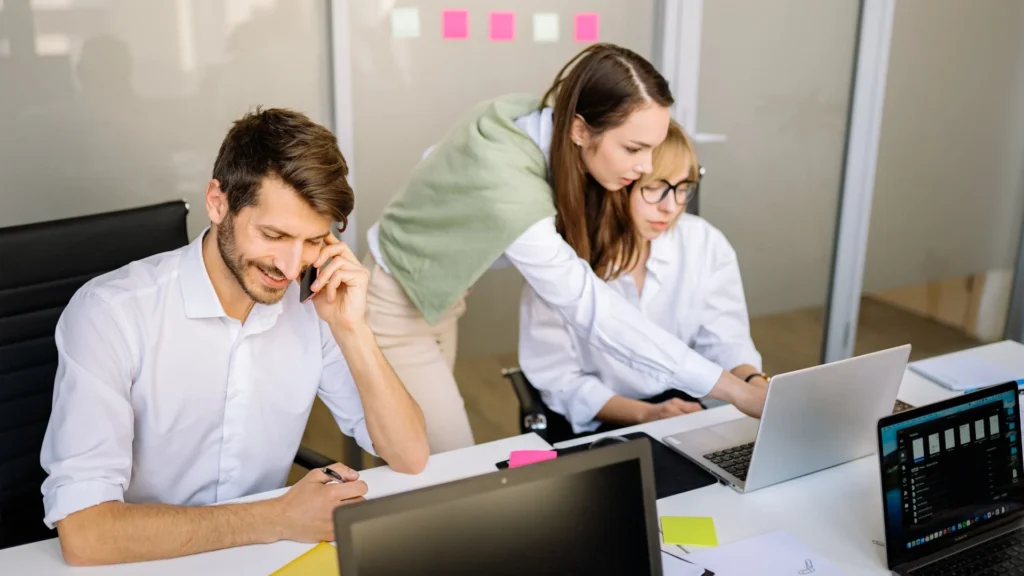 O que é backoffice terceirizado e o que essa escolha revela sobre a maturidade da gestão